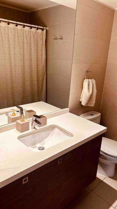 Apartamento En Condes Frente A Parque Araucano Santiago